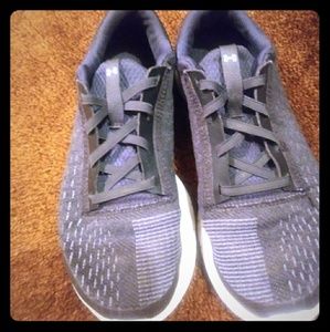 Boys under armour no tieTennis Shoes